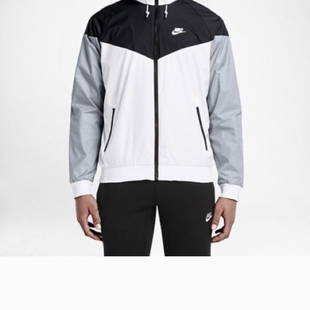 Nike Men’s Black/White/Gray Colorblock Windbreaker Jacket